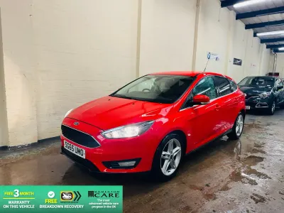 Used Ford Focus Zetec 120 HP (88 kW) 2014 Red Hatchback