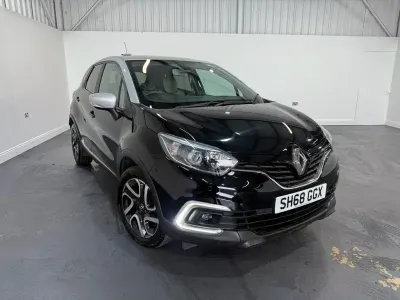Used Renault Captur Iconic 90 HP (66 kW) 2018 Black SUV