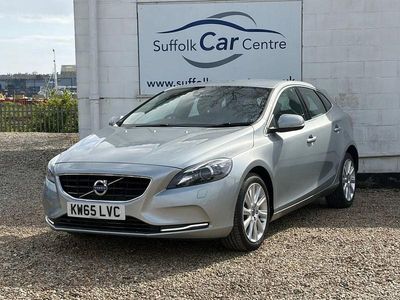 Usado Volvo V40 SE Lux 190 HP (139 kW) 2015 Prateado Citadino