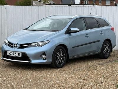 Used Toyota Auris Plus 132 HP (97 kW) 2014 Blue Estate