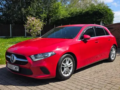 Used Mercedes A180 Executive 135 HP (99 kW) 2018 Red Hatchback