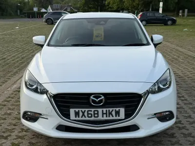 Used Mazda 3 121 HP (88 kW) 2018 White Hatchback
