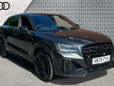 Używany Audi Q2 Black Edition 150 KM (110 kW) 2025 Szary SUV