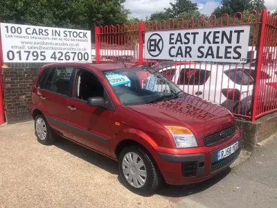 Used Ford Fusion Style 79 HP (58 kW) 2008 Red Hatchback