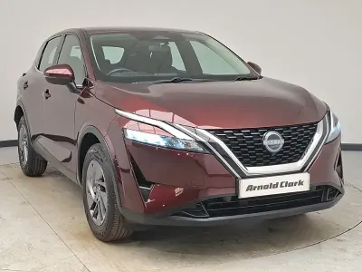Used Nissan Qashqai Acenta Premium 140 HP (102 kW) 2023 Red SUV