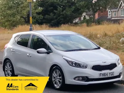 Used Kia Ceed 2015 White Hatchback