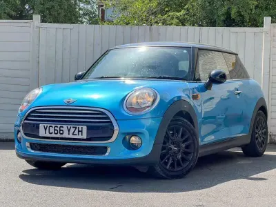 Used Mini Cooper Hatch 136 HP (100 kW) 2016 Blue Hatchback