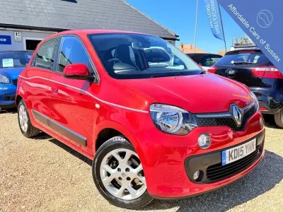 Usado Renault Twingo Dynamique 70 HP (51 kW) 2015 Vermelho Citadino