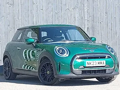 Używany Mini Cooper S Level 2 135 kW (184 KM) 2023 Zielony Hatchback