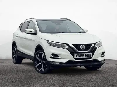 Used Nissan Qashqai Tekna 2019 White SUV