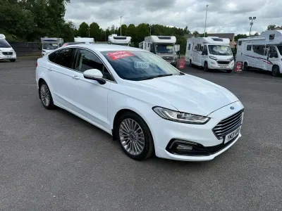 Used Ford Mondeo Titanium 190 HP (139 kW) 2021 White Hatchback