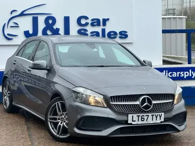 Begagnad Mercedes A200 AMG line 136 HK (100 kW) 2017 Grå Halvkombi