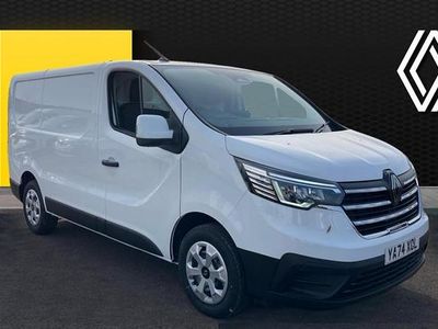 White Used 2024 Renault Trafic MPV | £21,498 (Fair price)