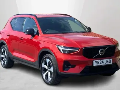 Used Volvo XC40 Plus 194 HP (142 kW) 2024 Red SUV