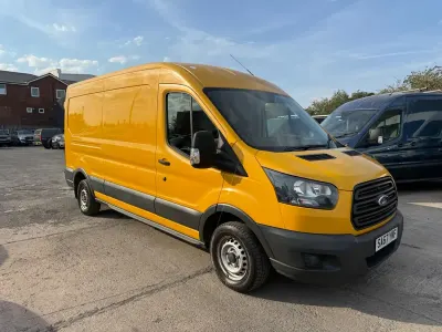 Used Ford Transit 130 HP (95 kW) 2017 Yellow Van