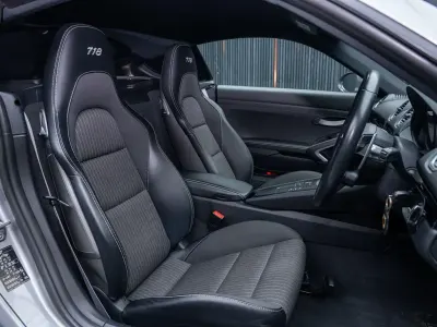Usado Porsche 718 Cayman 2019 Prateado Coupé