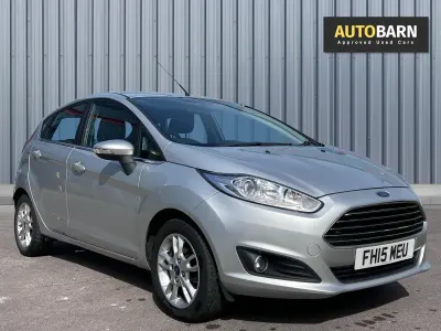 Used Ford Fiesta Zetec 82 HP (60 kW) 2015 Silver Hatchback