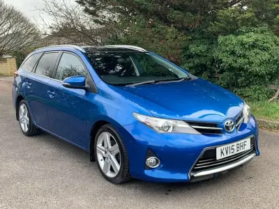 Used Toyota Auris Touring Sports 88 HP (64 kW) 2015 Estate