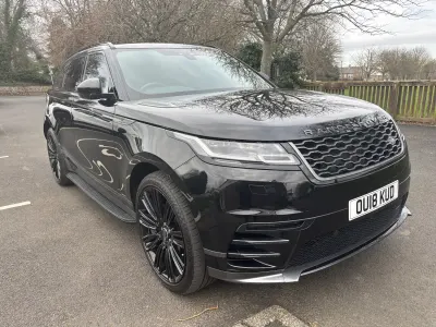 Second-hand Land Rover Range Rover Velar R-Dynamic 240 CP (176 kW) 2018 Negru SUV