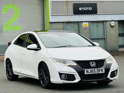 Begagnad Honda Civic SR 120 HK (88 kW) 2015 Vit Halvkombi
