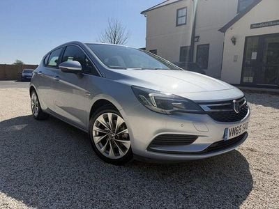 Gebraucht Vauxhall Astra 110 PS (80 kW) 2015 Silber Kleinwagen