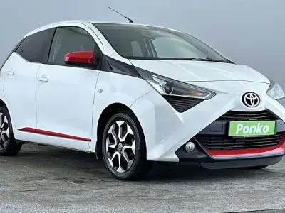 Used Toyota Aygo Trend 72 HP (52 kW) 2019 White Hatchback