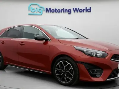 Second-hand Kia Ceed GT-Line 160 CP (117 kW) 2022 Roșu Hatchback