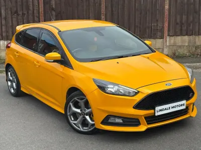 Używany Ford Focus ST 185 KM (136 kW) 2017 Żółty Hatchback
