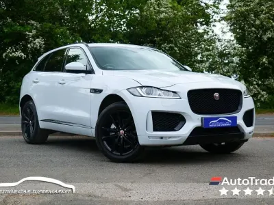 Begagnad Jaguar F-Pace Chequered Flag 250 HK (183 kW) 2020 Vit SUV