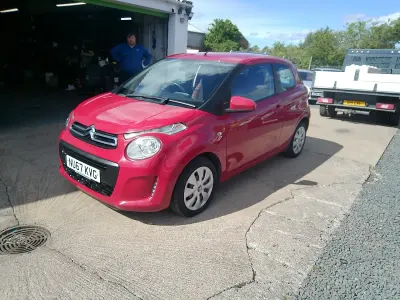 Used Citroën C1 Feel 68 HP (50 kW) 2017 Red Hatchback