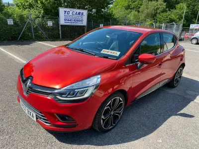 Used Renault Clio IV Dynamique 90 HP (66 kW) 2017 Red Hatchback