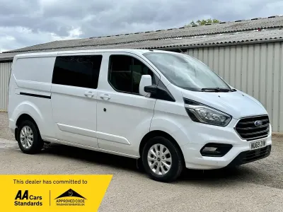 Used Ford Transit Custom Limited 130 HP (95 kW) 2019 White Van