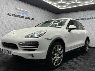 Used Porsche Cayenne 245 HP (180 kW) 2012 White SUV