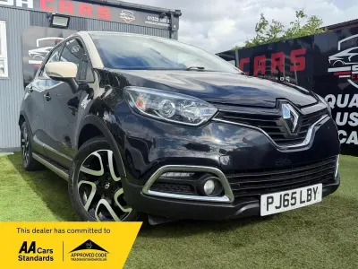 Used Renault Captur Dynamique 110 HP (80 kW) 2015 Black/cream SUV