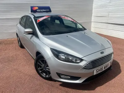 Used Ford Focus Zetec 120 HP (88 kW) 2016 Silver Hatchback
