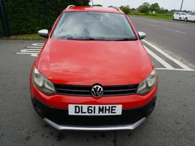 Begagnad VW Polo Cross 2012 Halvkombi