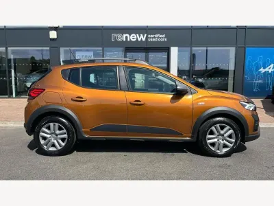 Used Dacia Sandero Expression 2023 Orange Hatchback