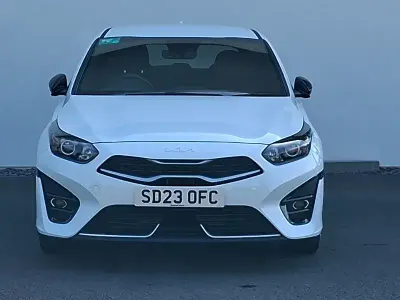 Used Kia Ceed GT-Line 158 HP (116 kW) 2023 White Hatchback
