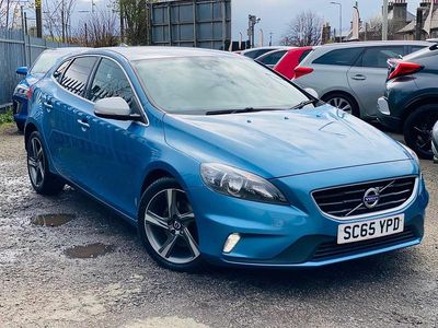 Used Volvo V40 R-Design 122 HP (89 kW) 2016 Blue Hatchback