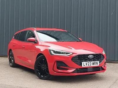 Used Ford Focus ST-Line X 155 HP (114 kW) 2023 Red Estate