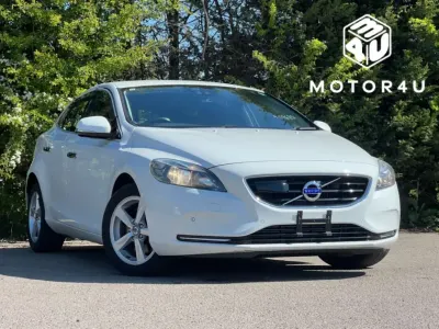 Used Volvo V40 2013 White Hatchback