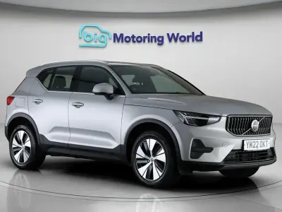 Usado Volvo XC40 Core 211 HP (155 kW) 2022 Prateado SUV
