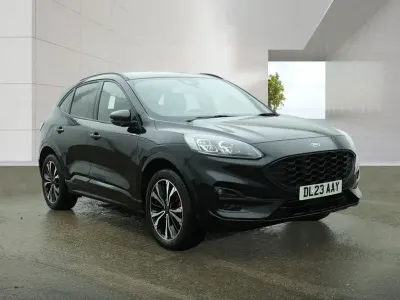 Second-hand Ford Kuga ST-Line X 225 CP (165 kW) 2023 Negru SUV