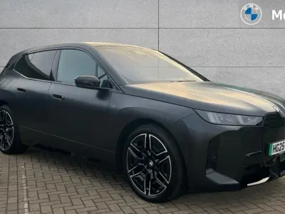 Usado BMW iX Comfort Edition 478 kW (650 CV) 2025 Gris SUV