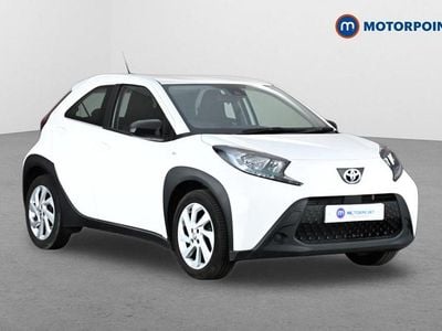 Begagnad Toyota Aygo X PURE 2022 Vit SUV