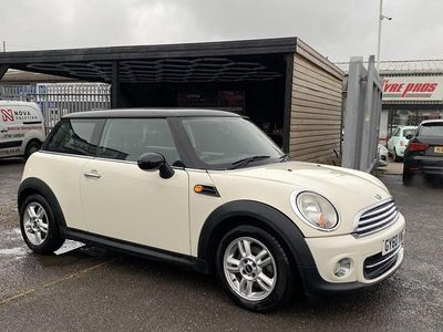 Used Mini Cooper Hatch 2010 White Hatchback