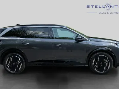 Used Peugeot e-5008