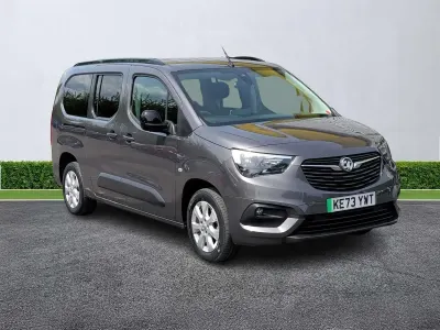 Used Vauxhall Combo Design Edition 100 kW (136 HP) 2024 Grey MPV