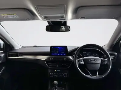 Used Ford Focus Titanium 125 HP (91 kW) 2019 White Hatchback