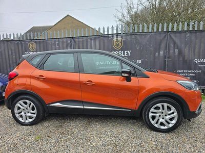 Used Renault Captur Dynamique 90 HP (66 kW) 2014 Orange/black SUV